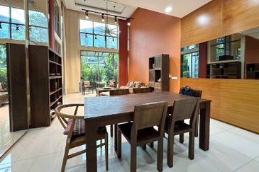 Symphony Hills Schumann