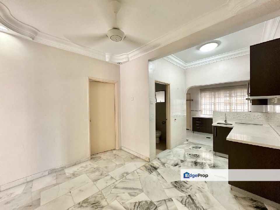 Putra Heights, Subang Jaya,[End Lot] Fully Renovated 2 Storey Terrace, Selangor, Subang Jaya