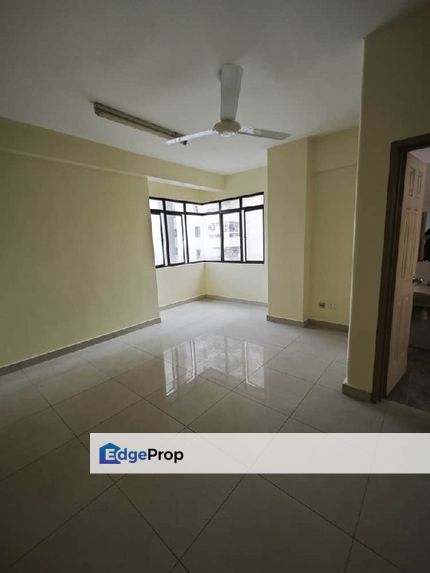 Pelangi Damansara, Kota Damansara, Selangor Ready Move In 3 Bedrooms, Selangor, Kota Damansara