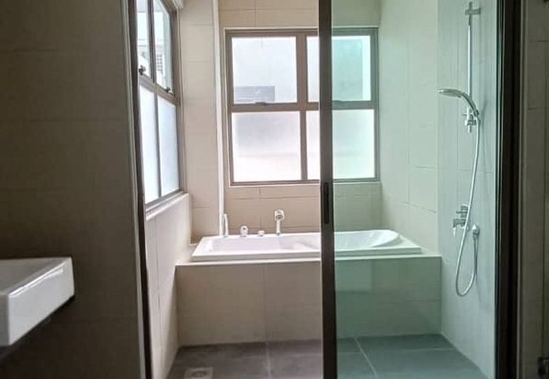 Lake Point Residence