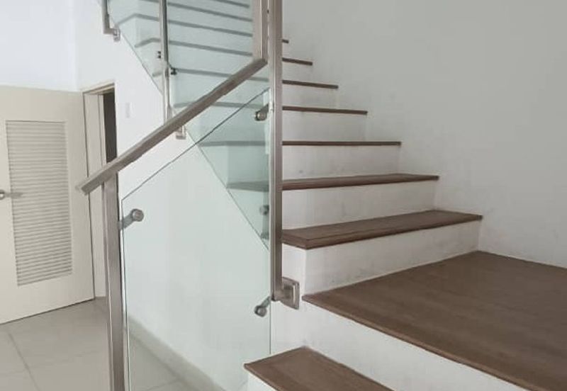 Lake Point Residence