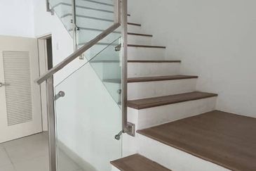 Lake Point Residence