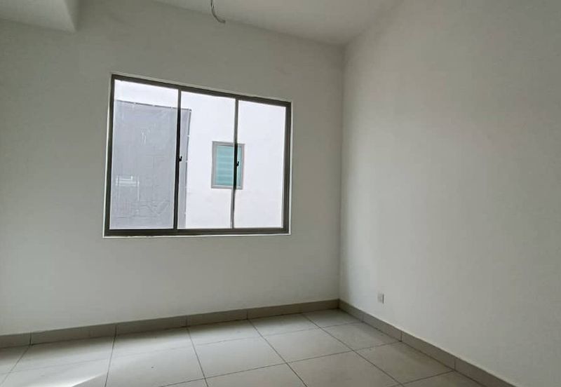 Lake Point Residence