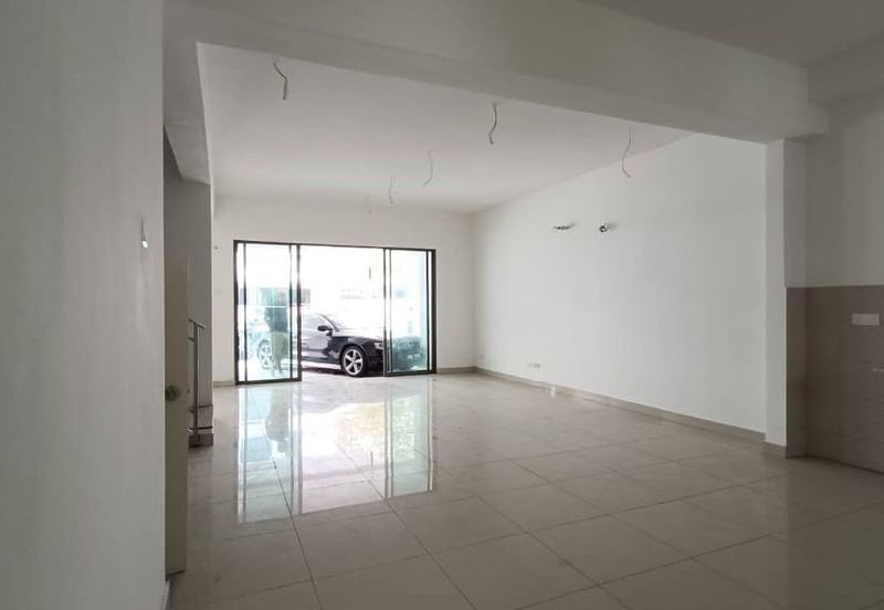 Lake Point Residence