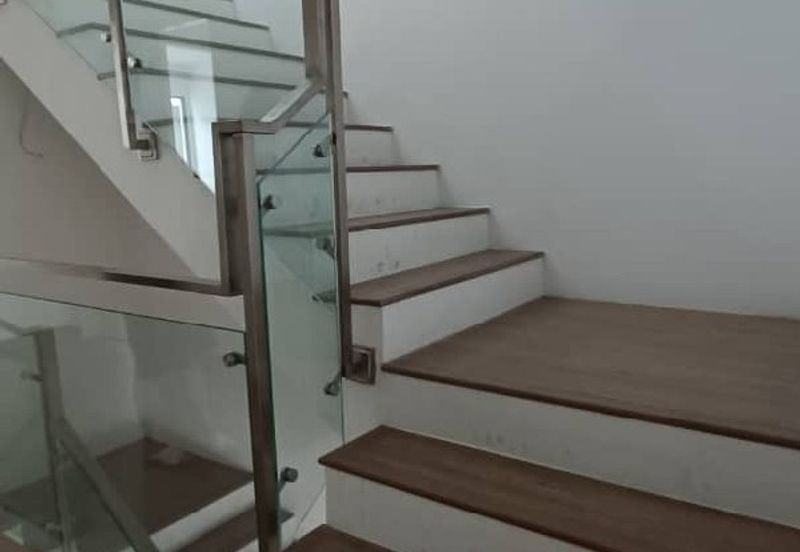 Lake Point Residence