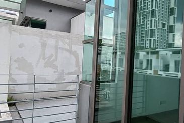 Lake Point Residence