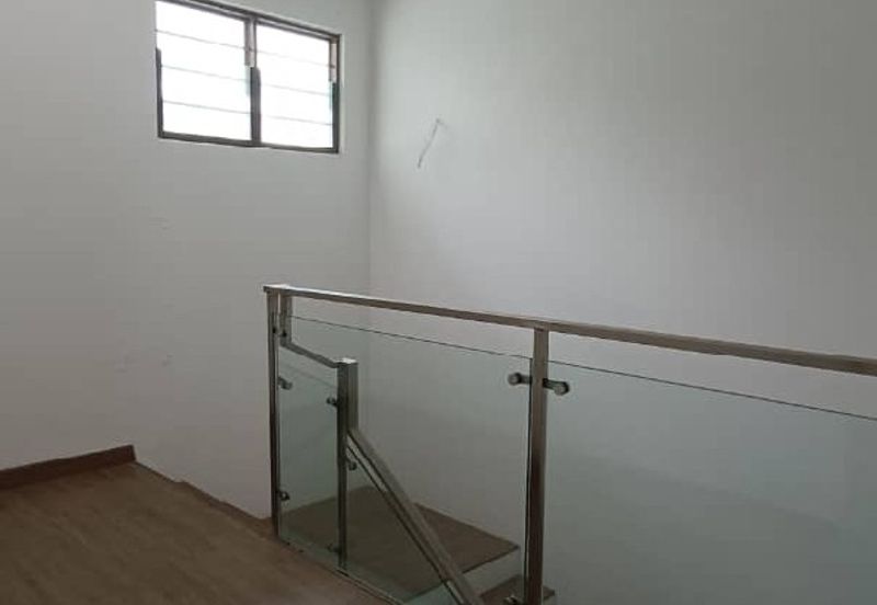 Lake Point Residence