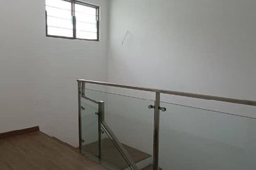 Lake Point Residence