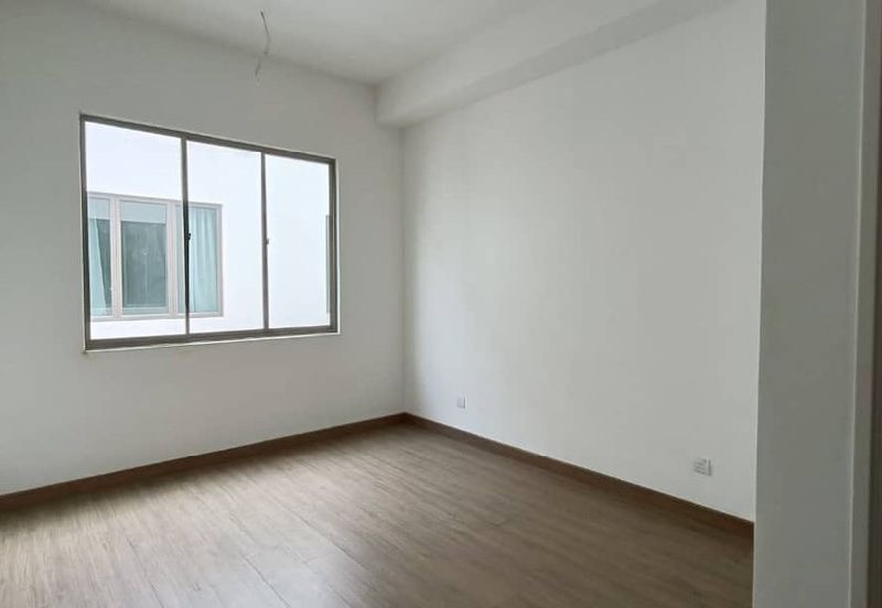 Lake Point Residence