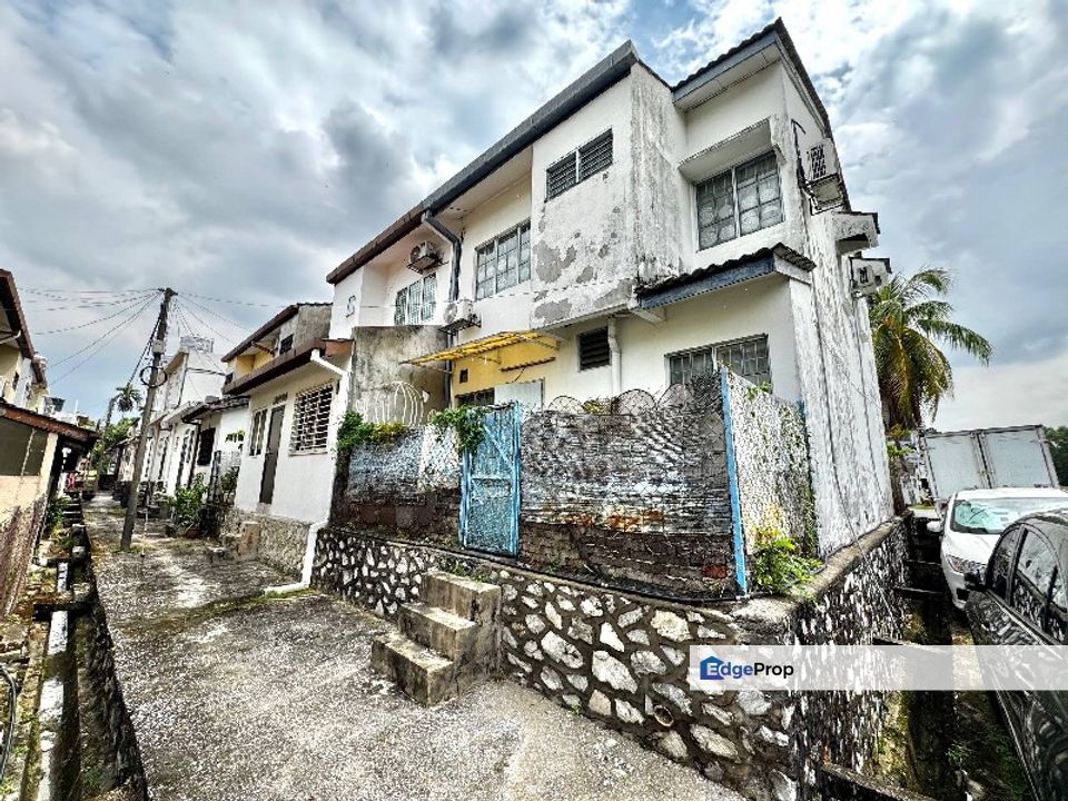 USJ 12, USJ, Selangor [Paling Murah] End Lot Double Storey House, Selangor, USJ