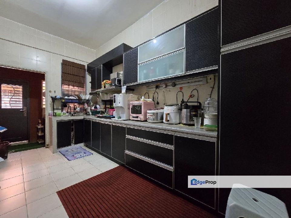 Alam Budiman, Shah Alam, Selangor 2 Storey Intermediate Terrace, Selangor, Shah Alam