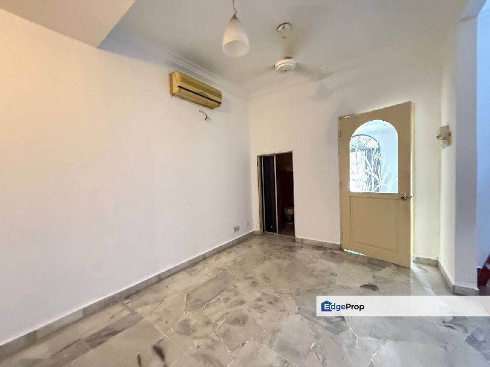 USJ 3, Subang Jaya, Selangor Facing Open Main Road (Clear View), Selangor, Subang Jaya