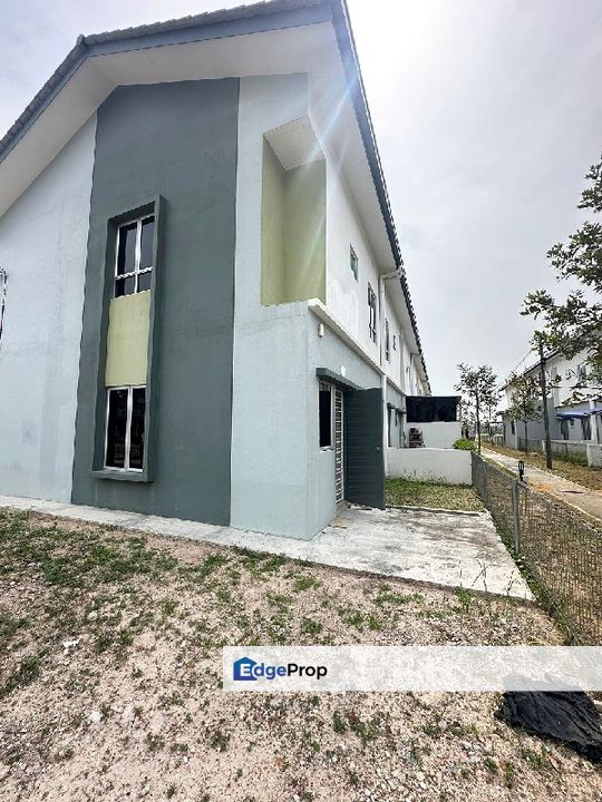 Kita Mekar Cybersouth, Dengkil, Selangor END LOT DOUBLE STOREY, Selangor, Dengkil