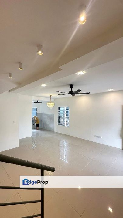 Kita Mekar Cybersouth, Dengkil, Selangor END LOT DOUBLE STOREY, Selangor, Dengkil