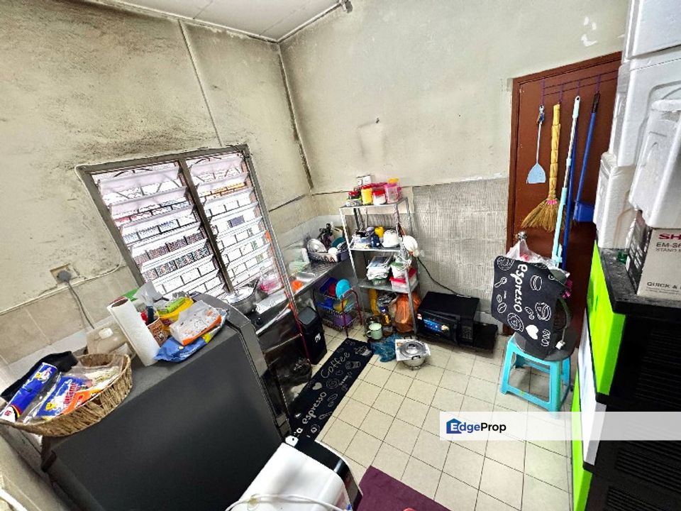 Taman Lestari Putra, Seri Kembangan, Selangor FACING OPEN, Selangor, Seri Kembangan