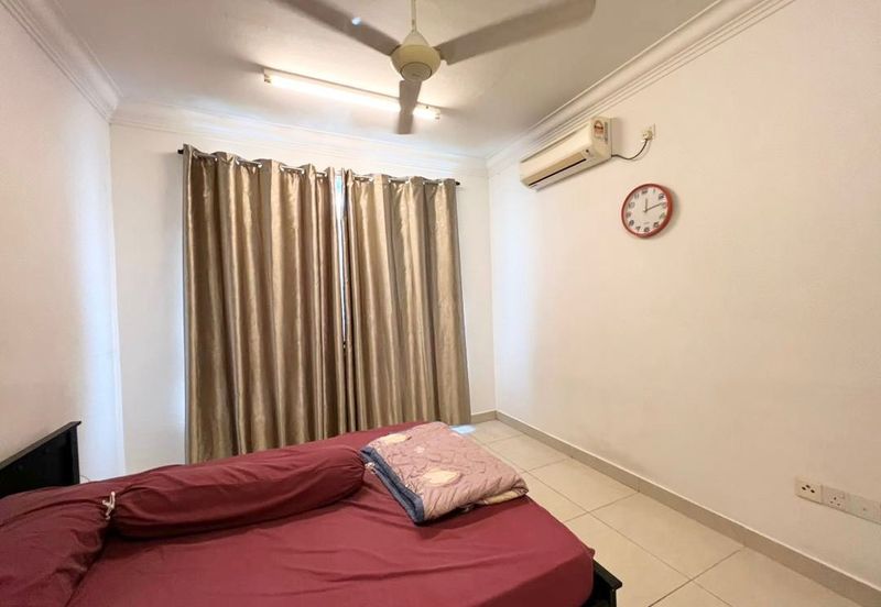 Golden Sands Seaview Residence