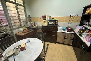 Indah Court Apartment