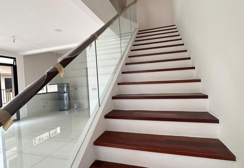 The Canal Garden South, Horizon Hills