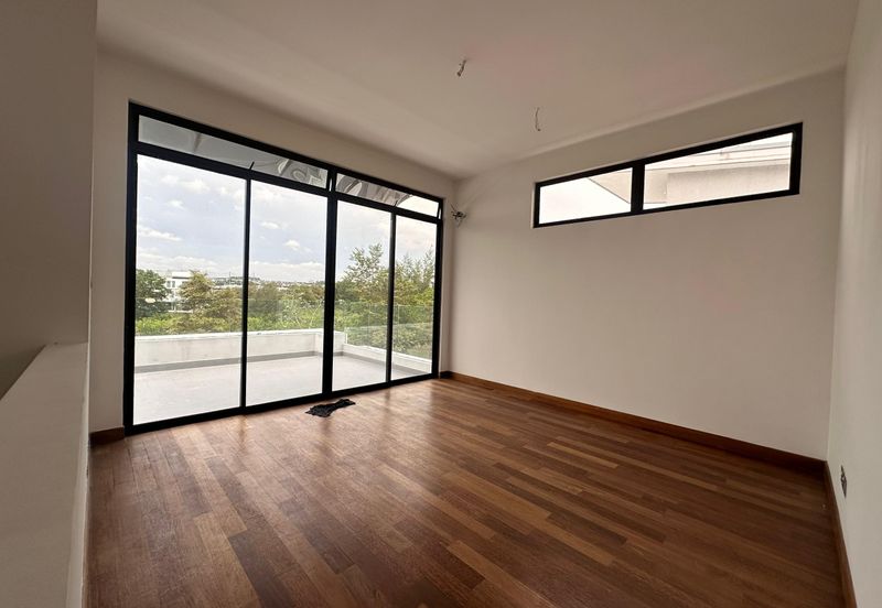 The Canal Garden South, Horizon Hills