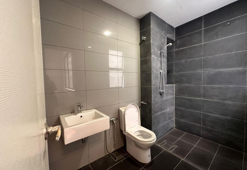 The Canal Garden South, Horizon Hills