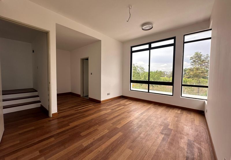 The Canal Garden South, Horizon Hills