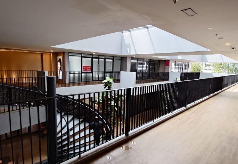 Retails Shop in Sky Trees Condominium Taman Bukit Indah Aeon Mall for Rent