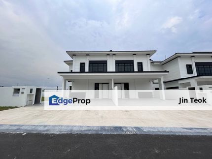 The Tate Alton Eco Botanic Two End Lot Garden House with Extra Land For Sale, Johor, Nusajaya