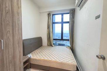 D'Summit Residences @ Kempas Utama