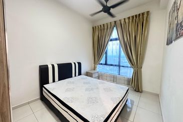 D'Summit Residences @ Kempas Utama