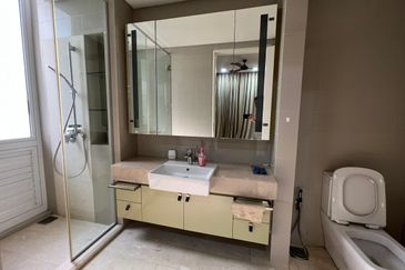 Emerald Bay @ Puteri harbour