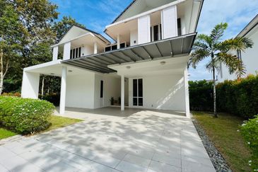 Emerald Bay @ Puteri harbour