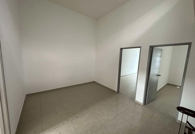 The Canal Garden South, Horizon Hills