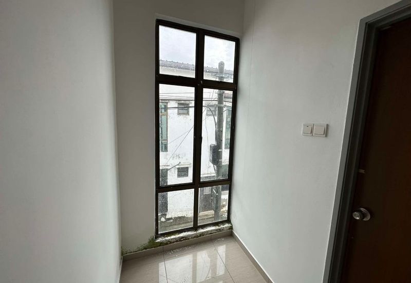 The Canal Garden South, Horizon Hills