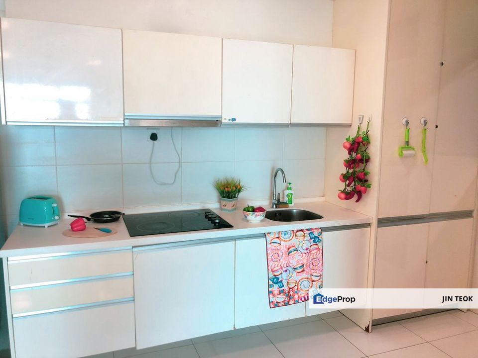 Sky Loft Premium Suites Bukit Indah Service Apartment Three Bedrooms Fully Furnished, Johor, Johor Bahru