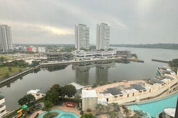 Puteri Cove Residences