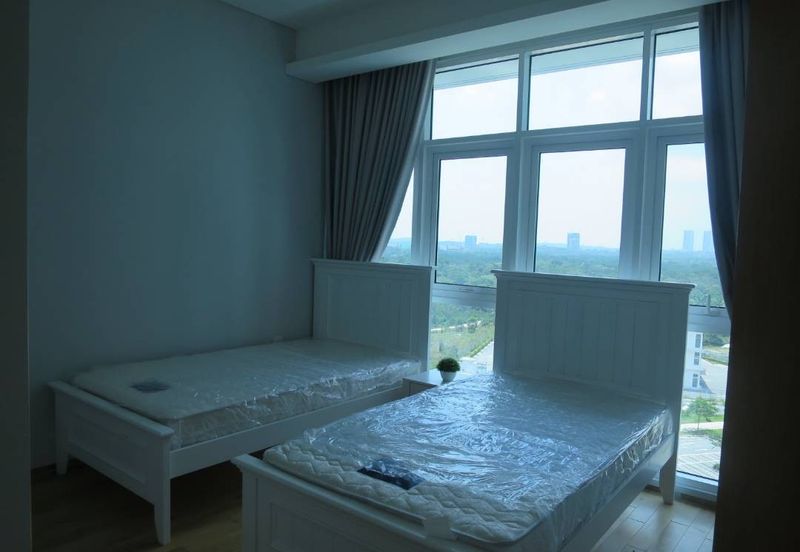 Pinetree, Puteri Harbour