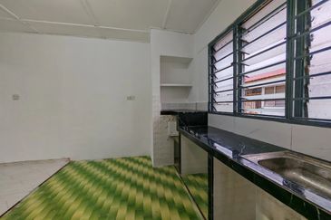Flat Taman Ungku Tun Aminah