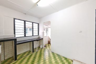 Flat Taman Ungku Tun Aminah