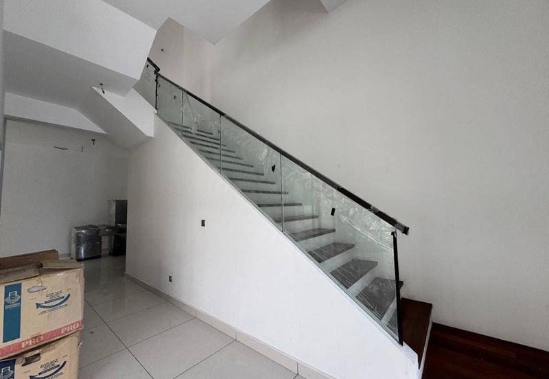 The Canal Garden South, Horizon Hills