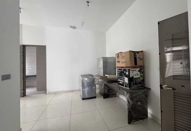 The Canal Garden South, Horizon Hills