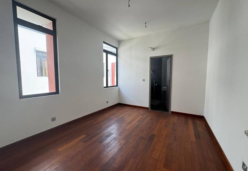 The Canal Garden South, Horizon Hills