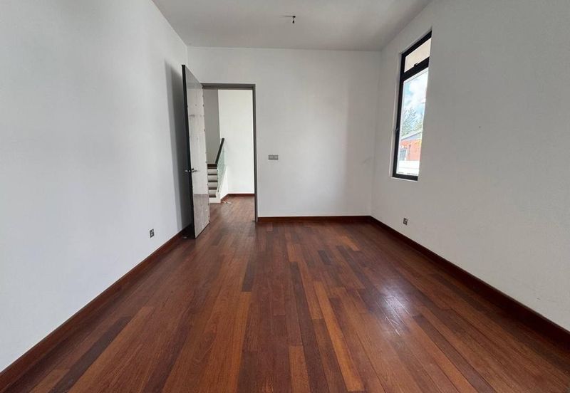 The Canal Garden South, Horizon Hills