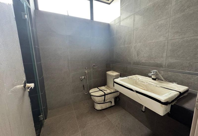 The Canal Garden South, Horizon Hills