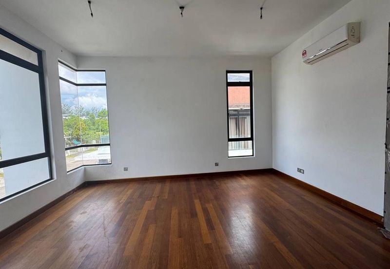 The Canal Garden South, Horizon Hills