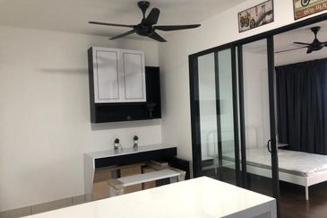 Almas Suites @ Puteri Harbour