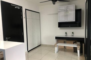 Almas Suites @ Puteri Harbour