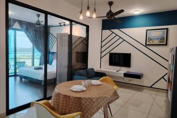 Almas Suites @ Puteri Harbour