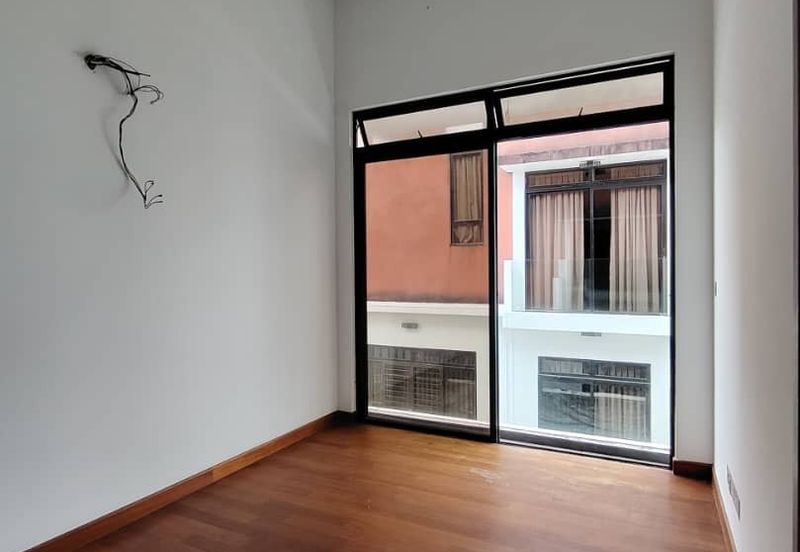 The Canal Garden South, Horizon Hills