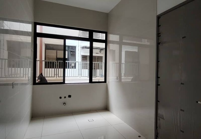 The Canal Garden South, Horizon Hills