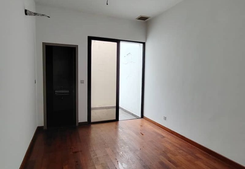 The Canal Garden South, Horizon Hills